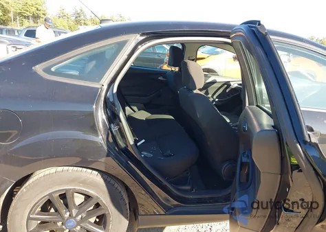 2016 Ford Focus Se из США, поврежденный, VIN 1FADP3F27GL232083